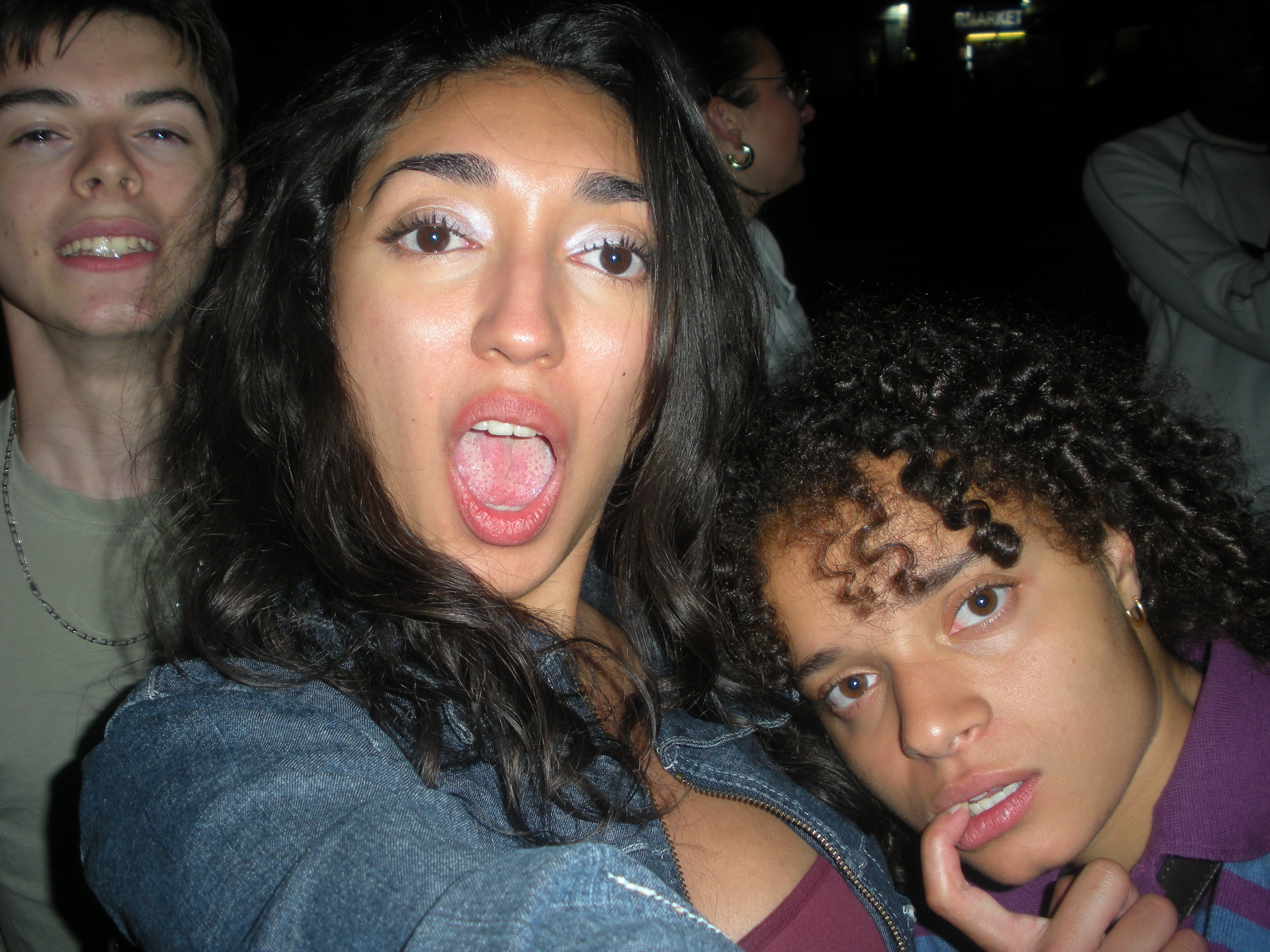 PARIS friendship SUMMER 25 photo